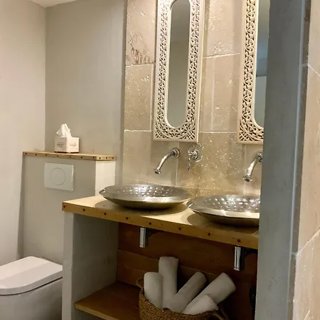 La Perle Du Voyageur アパート アグド