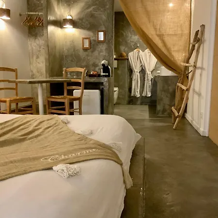 La Perle Du Voyageur * アグド